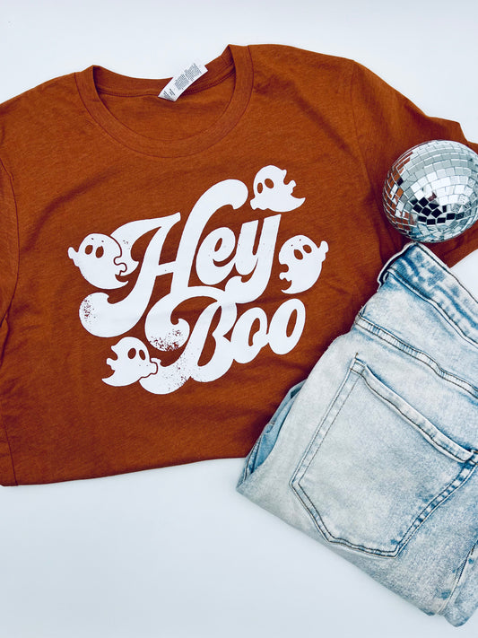 HEY BOO: UNISEX T-SHIRT IN AUTUMN ORANGE